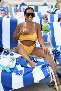 Evelyn Lozada feet photo thumbnail