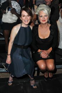 Julianne Moore feet photo thumbnail