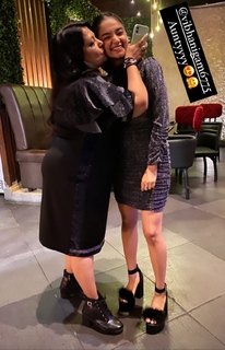 Anushka Sen feet photo thumbnail