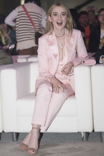 Kathryn Newton feet photo thumbnail