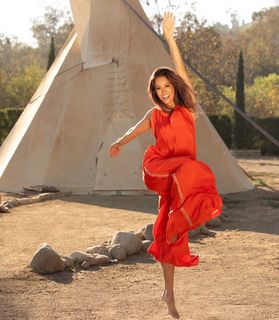 Brooke Burke feet photo thumbnail