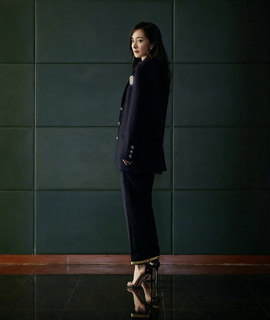 Mi Yang feet photo thumbnail