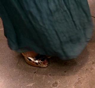 Molly Sims feet photo thumbnail