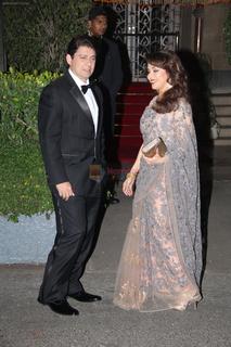 Madhuri Dixit feet photo thumbnail