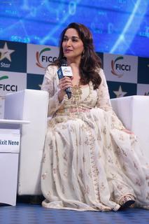 Madhuri Dixit feet photo thumbnail