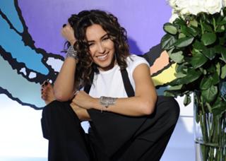 Caterina Balivo feet photo thumbnail