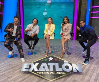 Cynthia Rodríguez feet photo thumbnail