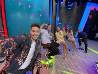 Cynthia Rodríguez feet photo thumbnail