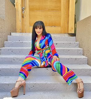 Maribel Guardia feet photo thumbnail