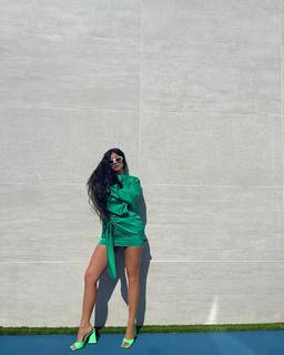 Kylie Jenner feet photo thumbnail