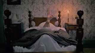 Hailee Steinfeld feet photo thumbnail