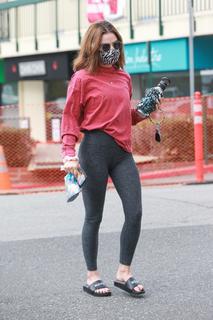 Lucy Hale feet photo thumbnail