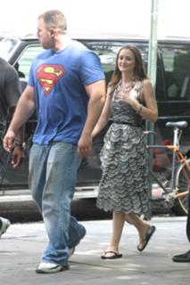 Leighton Meester feet photo thumbnail
