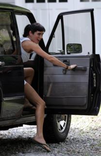 Jennifer Connelly feet photo thumbnail