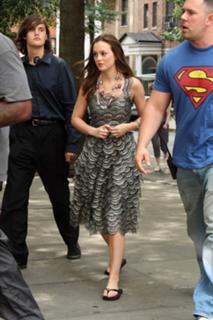 Leighton Meester feet photo thumbnail