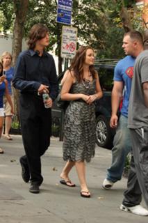 Leighton Meester feet photo thumbnail