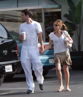 Sarah Michelle Gellar feet photo thumbnail