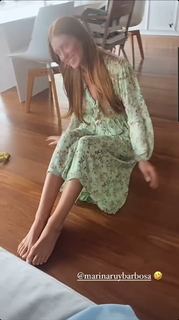 Marina Ruy Barbosa feet photo thumbnail