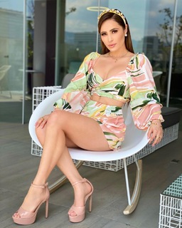 Cynthia Rodríguez feet photo thumbnail