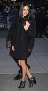 Jennifer Connelly feet photo thumbnail