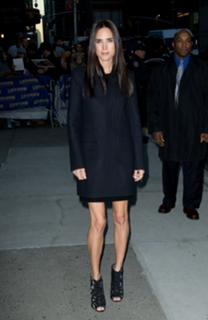 Jennifer Connelly feet photo thumbnail