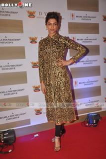 Deepika Padukone feet photo thumbnail