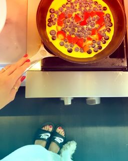 Heidi Klum feet photo thumbnail