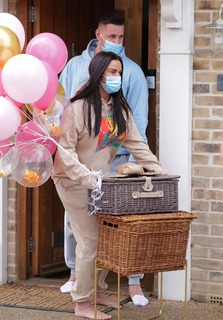 Katie Price feet photo thumbnail