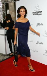 Verona Pooth feet photo thumbnail