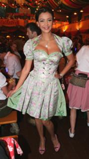 Verona Pooth feet photo thumbnail