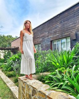 Nicole Neumann feet photo thumbnail