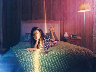 Victoria Justice feet photo thumbnail