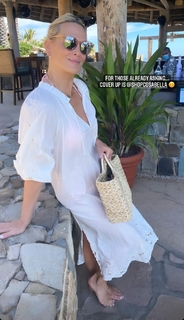 Molly Sims feet photo thumbnail