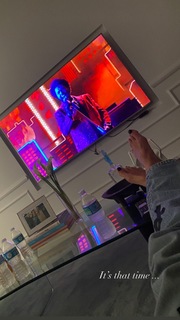Elle Macpherson feet photo thumbnail