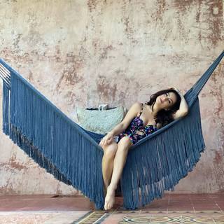 Claudia Lizaldi feet photo thumbnail