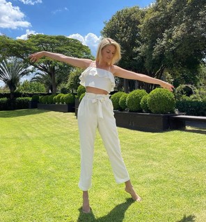 Ana Hickmann feet photo thumbnail