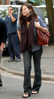Liv Tyler feet photo thumbnail