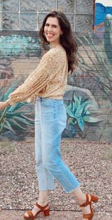 Brittani Taylor feet photo thumbnail