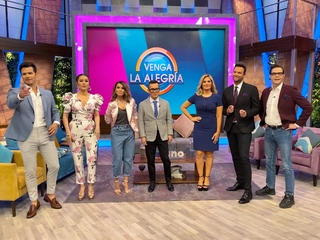 Cynthia Rodríguez feet photo thumbnail
