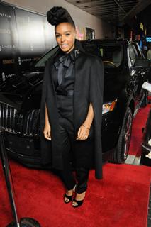 Janelle Monáe feet photo 3