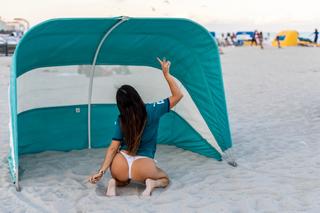 Claudia Romani feet photo thumbnail