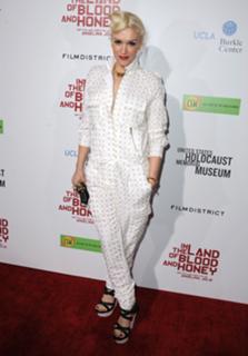 Gwen Stefani feet photo thumbnail