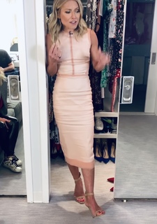 Kelly Ripa feet photo thumbnail