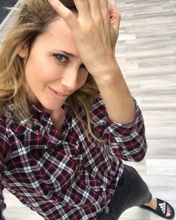 Julieta Prandi feet photo thumbnail