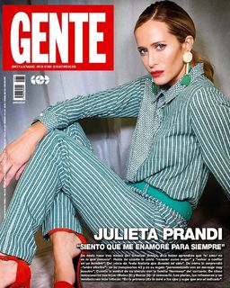 Julieta Prandi feet photo thumbnail