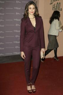 Emmy Rossum feet photo thumbnail