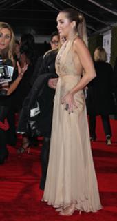 Miley Cyrus feet photo thumbnail