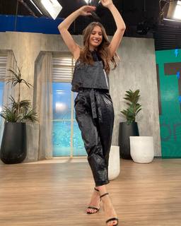 Carolina Ardohain feet photo thumbnail