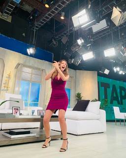 Carolina Ardohain feet photo thumbnail