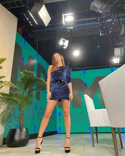 Carolina Ardohain feet photo thumbnail